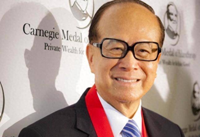 一探究竟才明白李嘉诚资产真相：英国才是他的“金库”